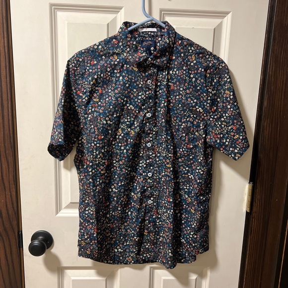 Good Man Brand Medium Shirt Short Sleeve Button Front Floral Print Pocket Floral - Picture 1 of 7